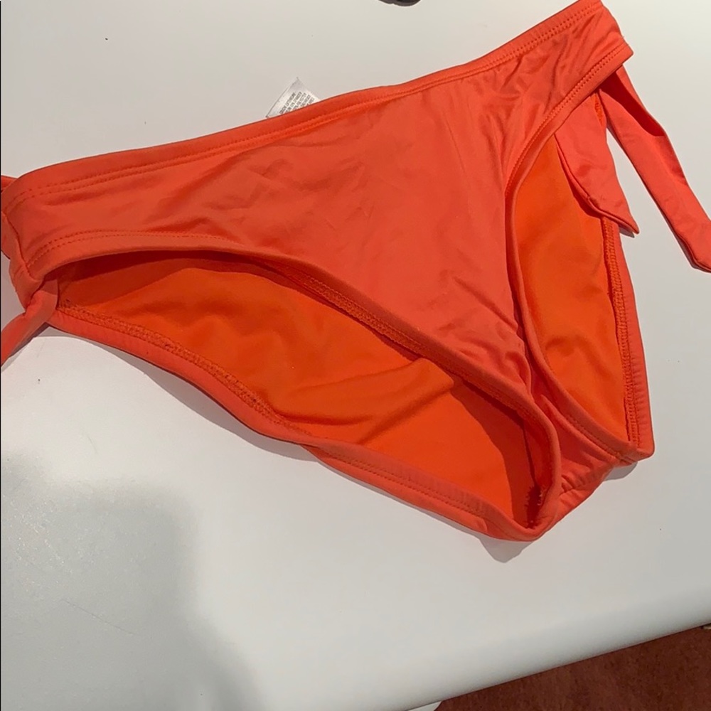 Women’s bathing suit bottoms